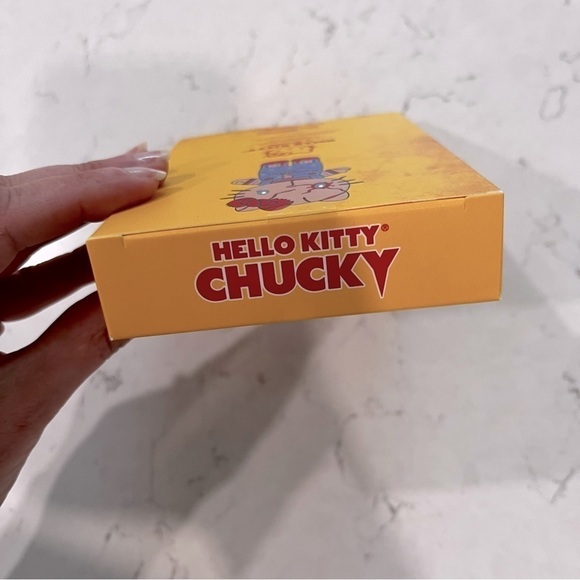 HELLO KITTY X CHUCKY Large Enamel Pin Universal Parks Exclusive - Picture 4 of 8